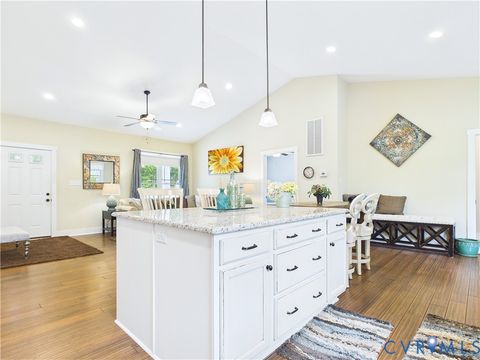 Tiny photo for 208 Thomas Circle, Farmville, VA 23901 (MLS # 2610496)