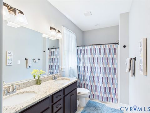 Tiny photo for 208 Thomas Circle, Farmville, VA 23901 (MLS # 2610496)