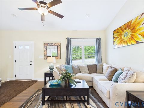 Tiny photo for 208 Thomas Circle, Farmville, VA 23901 (MLS # 2610496)