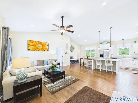 Tiny photo for 208 Thomas Circle, Farmville, VA 23901 (MLS # 2610496)