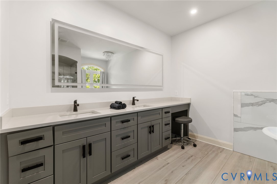 Powhatan, Virginia 23139, United States, 5 Bedrooms Bedrooms, ,4 BathroomsBathrooms,Residential,Active,244266