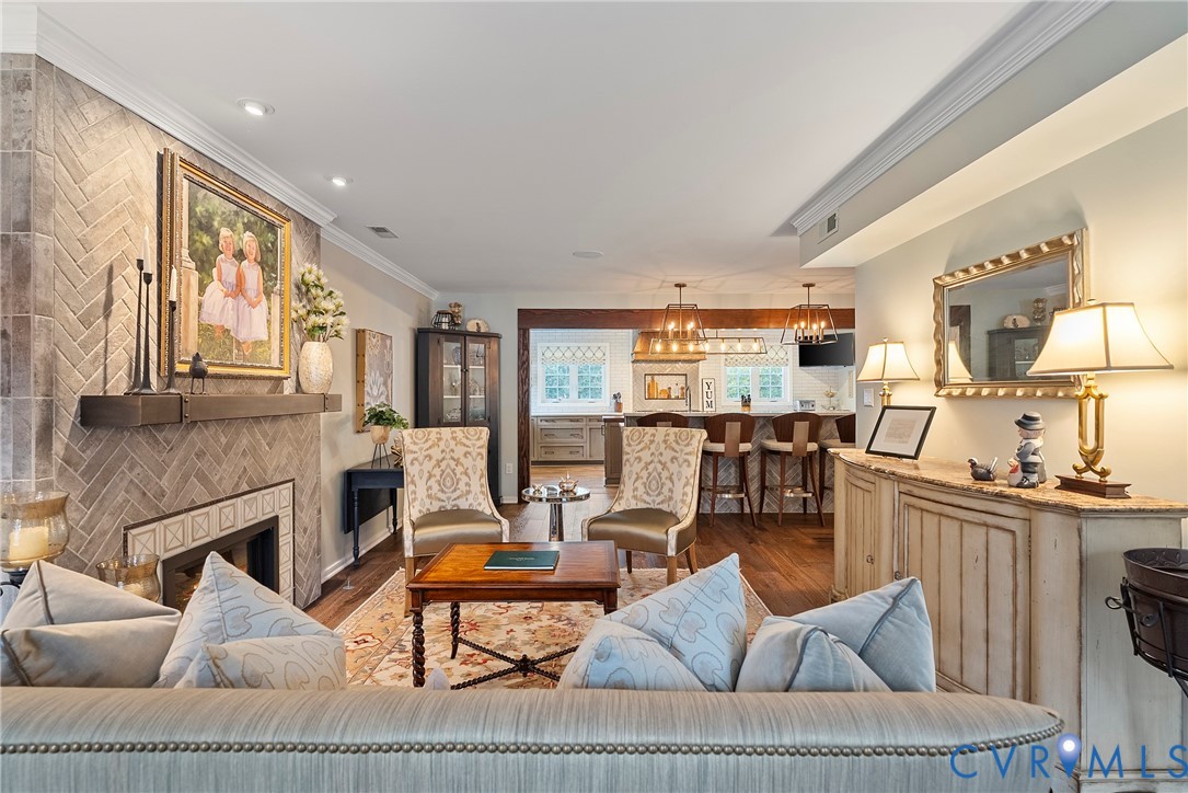 9356 Charter Crossing Drive