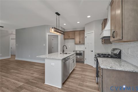 Tiny photo for 4 Shirley Commons Place, New Kent, VA 23140 (MLS # 2525044)