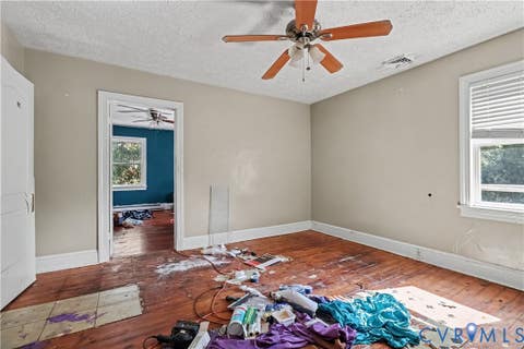 Tiny photo for 405 Smithfield Avenue, Hopewell, VA 23860 (MLS # 2621970)
