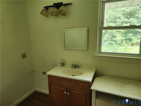 Tiny photo for 816 N Lakeshore Drive, Louisa, VA 23093 (MLS # 2619671)