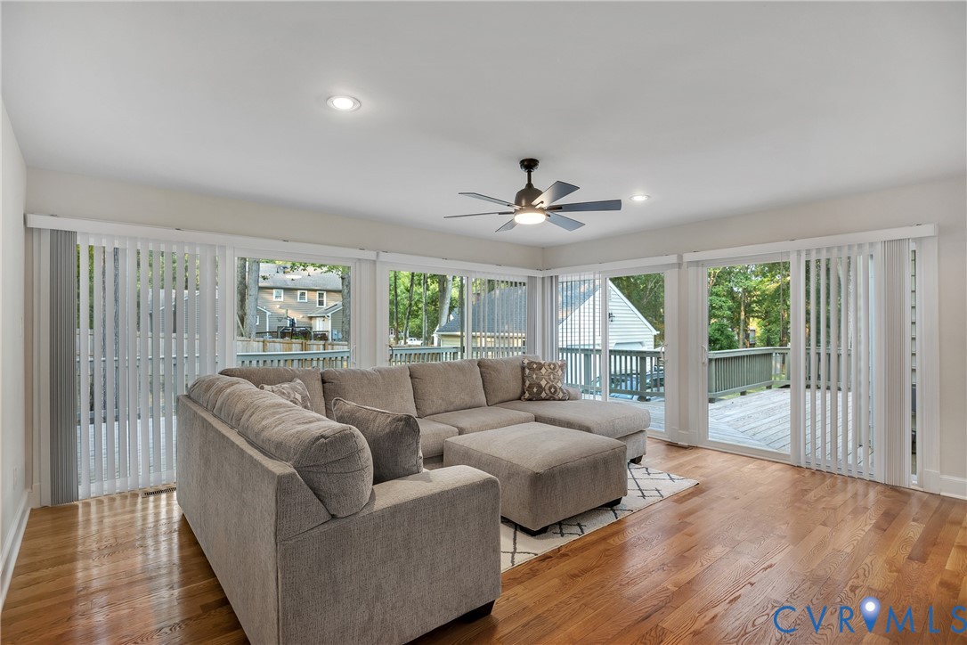 Henrico, Virginia 23238, United States, 6 Bedrooms Bedrooms, ,4 BathroomsBathrooms,Residential,Pending,211390