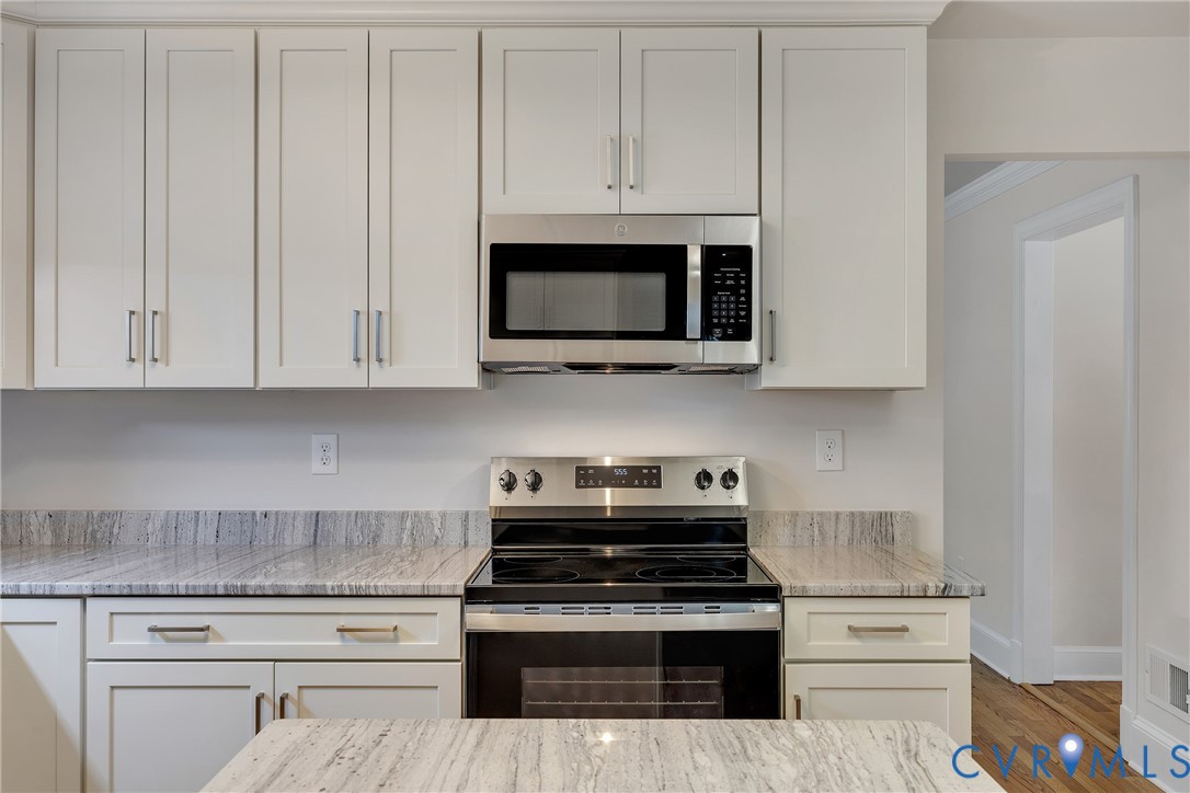 Henrico, Virginia 23238, United States, 6 Bedrooms Bedrooms, ,4 BathroomsBathrooms,Residential,Pending,211390