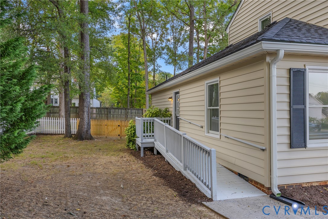 Henrico, Virginia 23238, United States, 6 Bedrooms Bedrooms, ,4 BathroomsBathrooms,Residential,Pending,211390