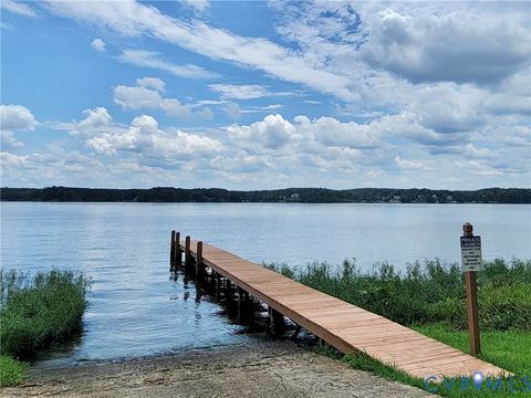 Tiny photo for 141 Jamestown Lane, Bracey, VA 23919 (MLS # 2530433)