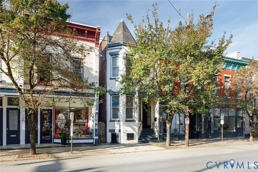 17 E Main Street St