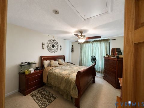 Tiny photo for 5704 Brills Road, Mc Kenney, VA 23872 (MLS # 2611534)