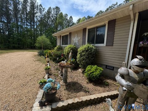 Tiny photo for 5704 Brills Road, Mc Kenney, VA 23872 (MLS # 2611534)