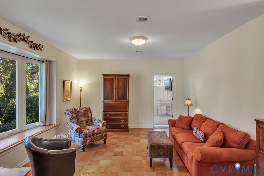 Henrico, Virginia 23229, United States, 4 Bedrooms Bedrooms, ,3 BathroomsBathrooms,Residential,Active,199242