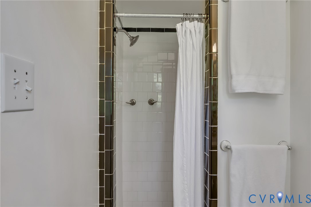 Henrico, Virginia 23229, United States, 4 Bedrooms Bedrooms, ,3 BathroomsBathrooms,Residential,Active,199242