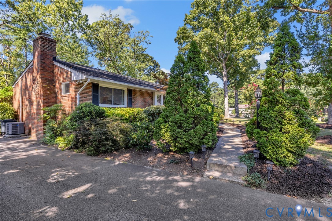 Henrico, Virginia 23229, United States, 4 Bedrooms Bedrooms, ,3 BathroomsBathrooms,Residential,Active,199242