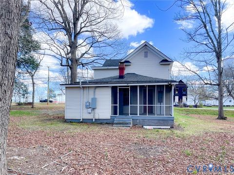 Tiny photo for 1016 Court Street, Victoria, VA 23974 (MLS # 2606463)