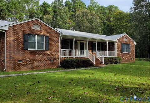 Photo of 15520 Mount Air Court, Hanover, VA 23192 (MLS # 2527238)