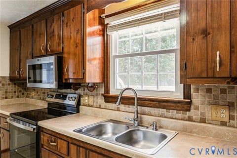Tiny photo for 1905 Evanrude Court, Sandston, VA 23150 (MLS # 2625885)