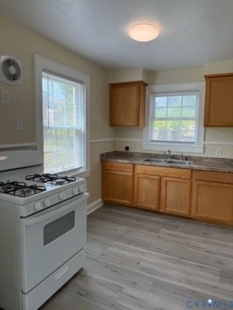 Tiny photo for 618 N 39th Street, Richmond, VA 23223 (MLS # 2525506)