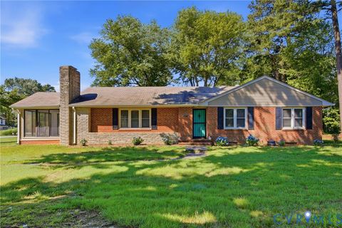 Photo of 8127 Atlee Road, Mechanicsville, VA 23111 (MLS # 2612303)