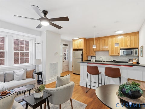 Tiny photo for 2705 Hanover Avenue #U6, Richmond, VA 23220 (MLS # 2627799)