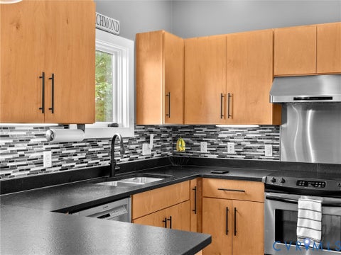 Tiny photo for 1714 W Cary Street #U6, Richmond, VA 23220 (MLS # 2627399)
