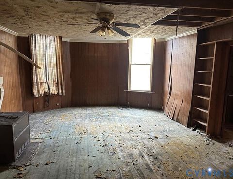 Tiny photo for 1134 W Washington Street, Petersburg, VA 23803 (MLS # 2607817)