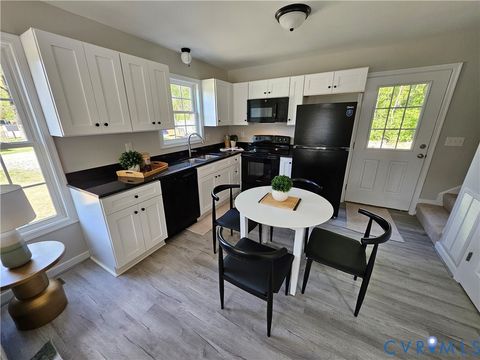 Tiny photo for 306 N WEST Avenue, Blackstone, VA 23824 (MLS # 2609112)