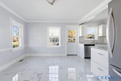 Tiny photo for 152 Chesterfield Avenue, Colonial Heights, VA 23834 (MLS # 2532298)