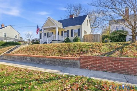 Tiny photo for 152 Chesterfield Avenue, Colonial Heights, VA 23834 (MLS # 2532298)