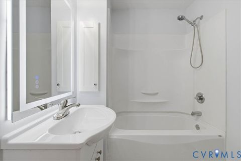 Tiny photo for 152 Chesterfield Avenue, Colonial Heights, VA 23834 (MLS # 2532298)