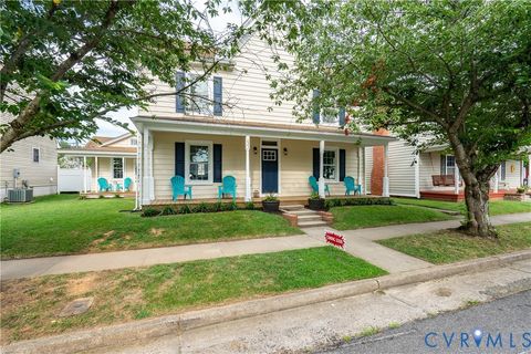 Photo of 621 Lee Street, West Point, VA 23181 (MLS # 2605663)