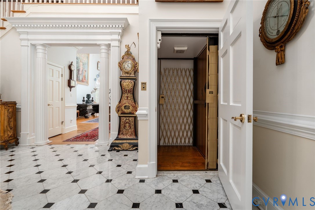 221 Dryden Lane