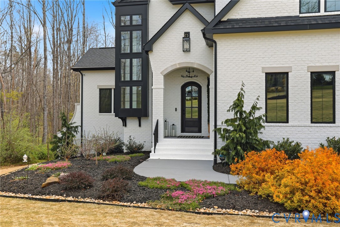 2121 Jockey Ridge Road