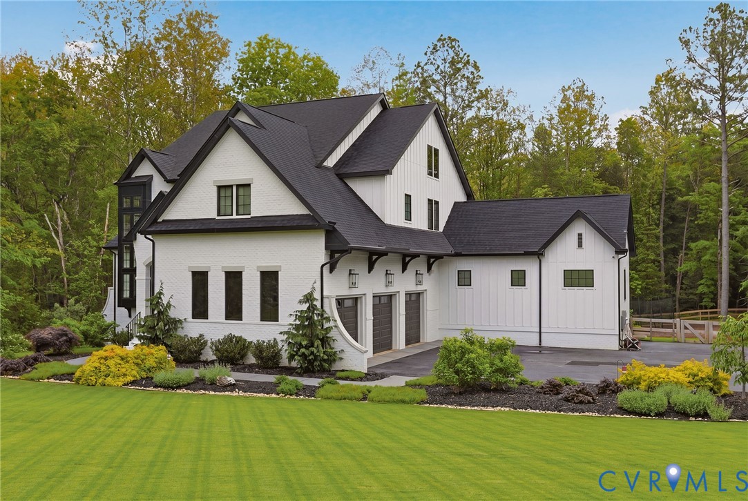 2121 Jockey Ridge Road