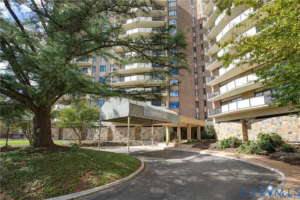 2956 Hathaway Road Unit U404