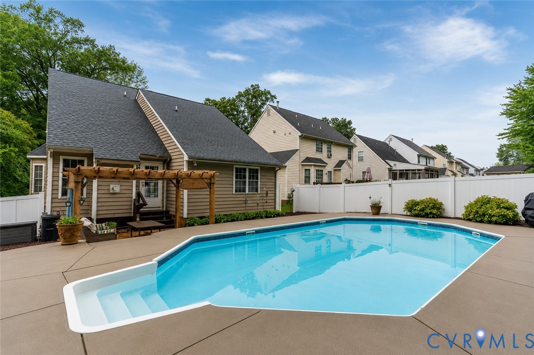 10001 Crystal Lake Avenue