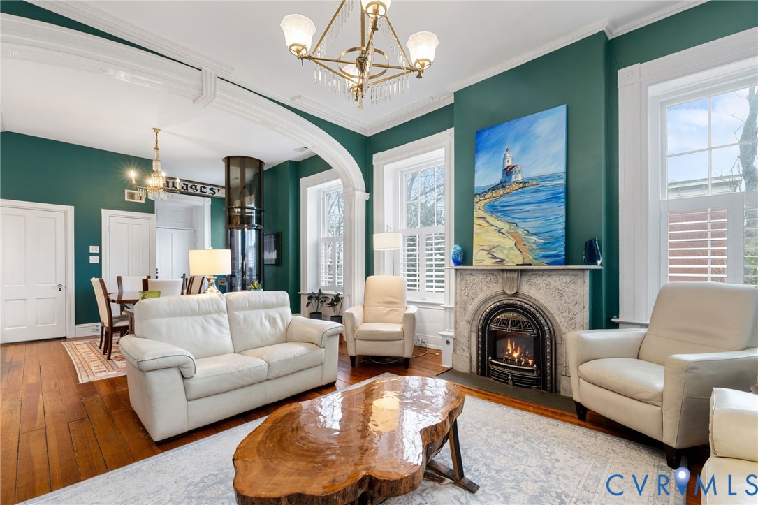 2601 E Franklin Street