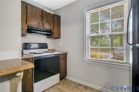 Tiny photo for 14553 Old Courthouse Way #B, Newport News, VA 23608 (MLS # 2618538)
