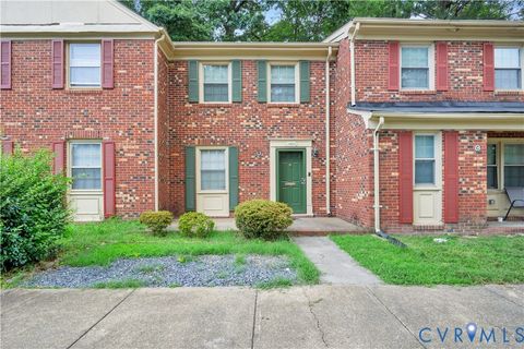 Photo of 14553 Old Courthouse Way #B, Newport News, VA 23608 (MLS # 2618538)