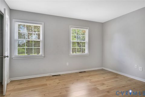 Tiny photo for 14553 Old Courthouse Way #B, Newport News, VA 23608 (MLS # 2618538)
