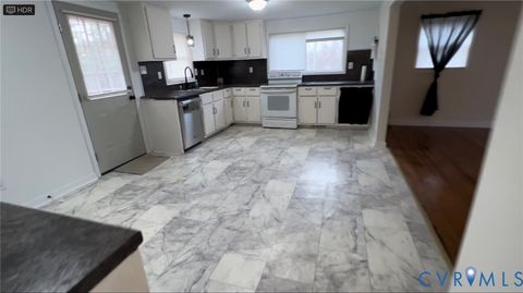 Tiny photo for 225 N West Avenue, Nottoway, VA 23824 (MLS # 2531801)