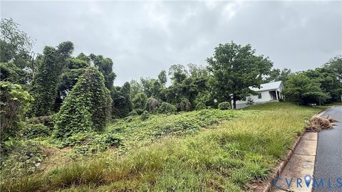 Tiny photo for 550 Dillard Street, Martinsville, VA 24112 (MLS # 2614810)