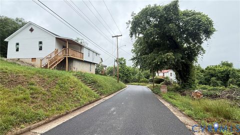 Tiny photo for 550 Dillard Street, Martinsville, VA 24112 (MLS # 2614810)