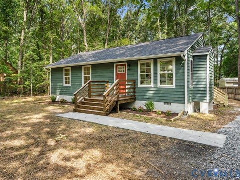 Tiny photo for 4902 Genlou Court, Chesterfield, VA 23832 (MLS # 2625760)