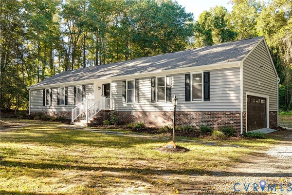 8063 SINCLAIR RD, MECHANICSVILLE, VA 23111 - Image 426ac9ddd180ba77e06aea76e09b676a/2737368670