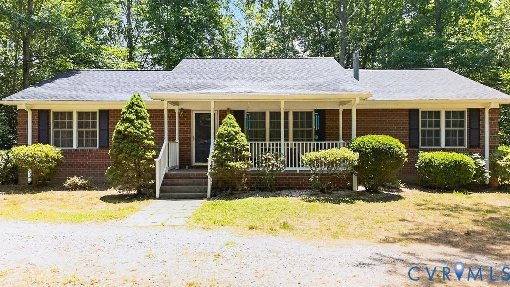 437 Doggett Lane