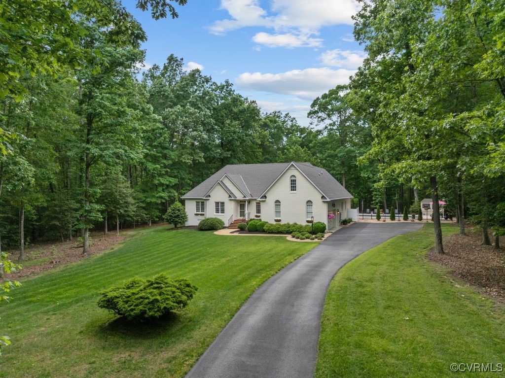 2951 W Maple Grove Lane