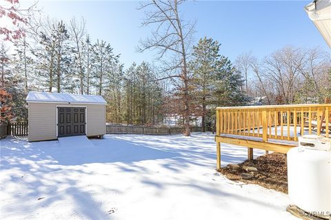 A home in Aylett