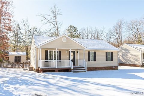 A home in Aylett